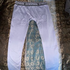 Gym shark leggings!